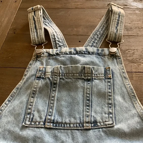 Universal thread short overalls - Picture 3 of 6